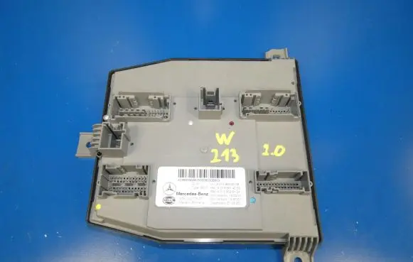 Mercedes-Benz E W213 Other control units/modules A2139003008