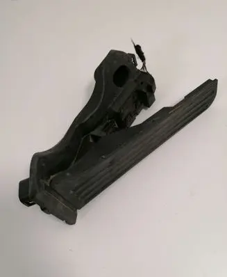 Volkswagen Jetta V Accelerator throttle pedal 1K1721503P