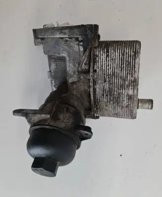 BMW X5 E53 Engine oil radiator 8792145 47006 2247204