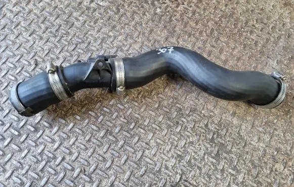 Ford Focus Intercooler hose/pipe C1B16F075AC CV616K863AF BV619F479AA