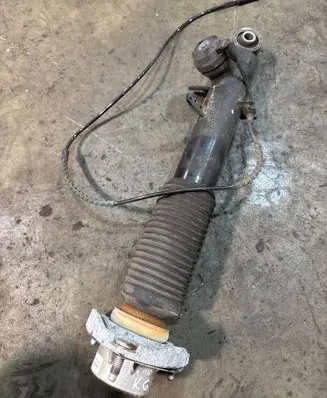 BMW X6 F16 Rear shock absorber/damper 6875087 F15H117K 10541310