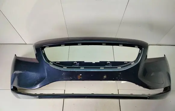 Volkswagen Golf VI Front bumper 5G0807221