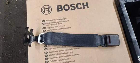 Maserati Ghibli Middle seatbelt buckle (rear) 670019312