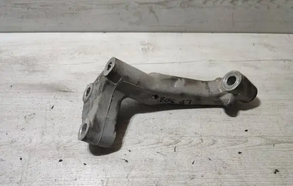Peugeot 308 Front control arm S037B