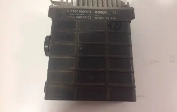 Mercedes-Benz 190 W201 Engine control unit/module 0055455532 0280800204