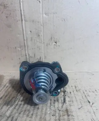Volvo V50 Thermostat housing 4M5GGALF6K
