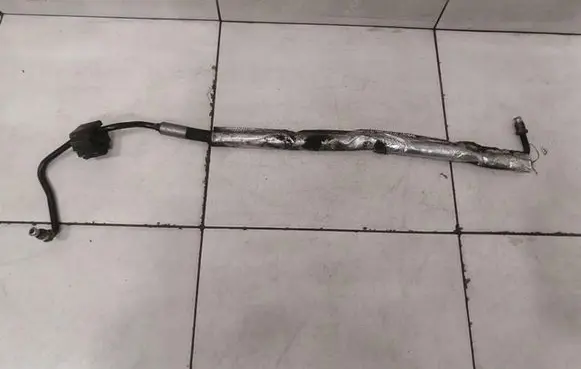 Mercedes-Benz S W220 Power steering hose/pipe/line A2203200454