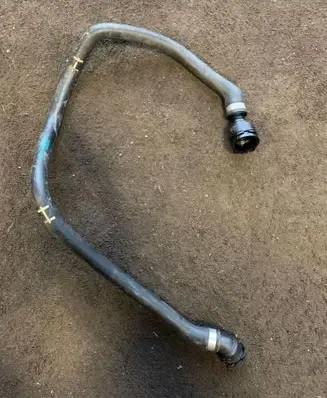 BMW 5 F10 F11 Engine coolant pipe/hose 8571803