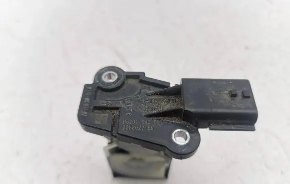 Nissan Qashqai Mass air flow meter H8201680522 226802715R