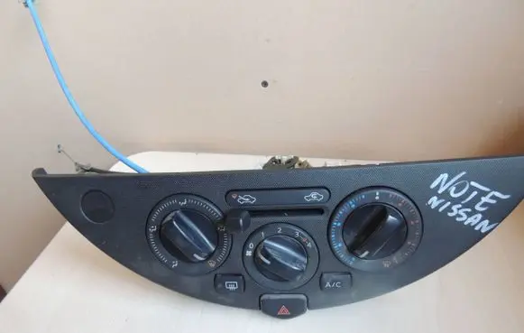 Nissan Note (E11) Interior fan control switch 250209U00A P451542