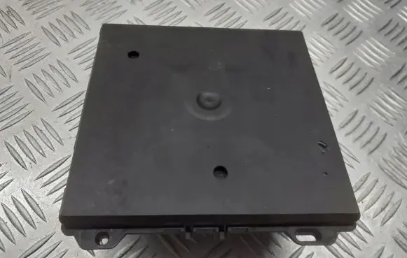 Skoda Fabia Mk1 (6Y) Central body control module 6Q2937049