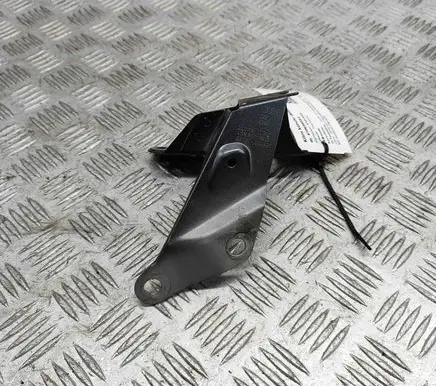 Audi A7 S7 4G Fender mounting bracket 4G8821136D