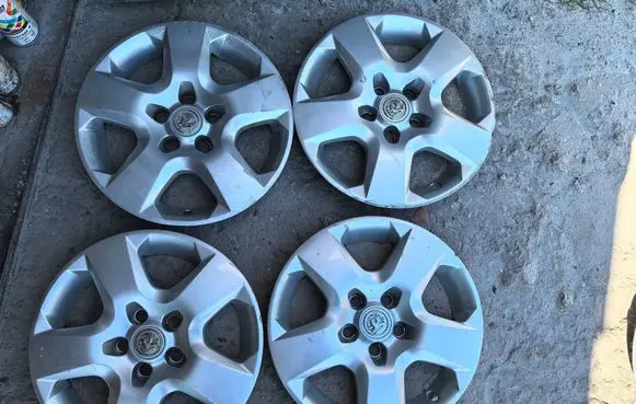 Vauxhall Astra H R16 wheel hub/cap/trim 13198634NN