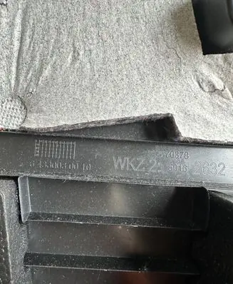 BMW X2 F39 (B) pillar trim (bottom) 7332818 51437332818