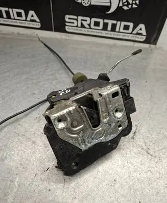 Mercedes-Benz E W211 Front door lock 2117200635