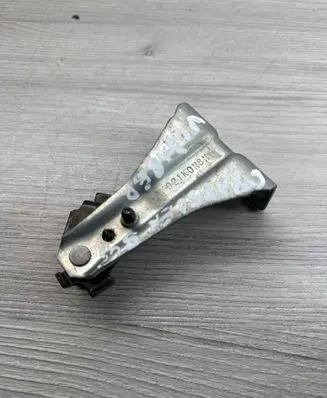 Chrysler Grand Voyager V Sliding door upper roller guide/hinge 05020899AA A021K0N8M 05109453A