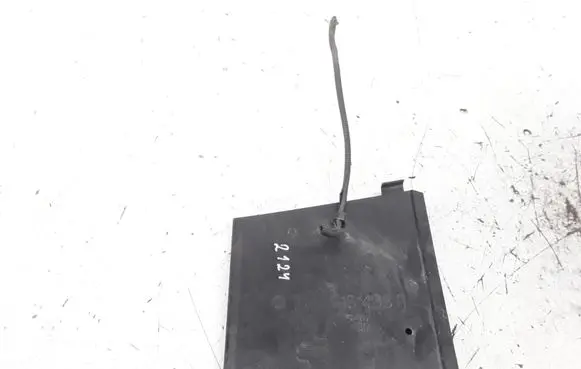 Volkswagen Transporter - Caravelle T5 Battery tray heat shield 7H0915438A