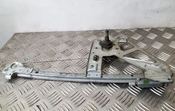 Rear door manual window regulator