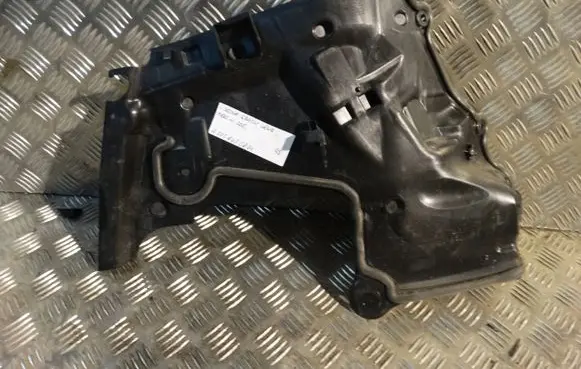 Mercedes-Benz C W205 Engine cover (trim) A2056205801w205