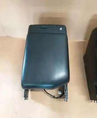 Toyota Tundra II Center console