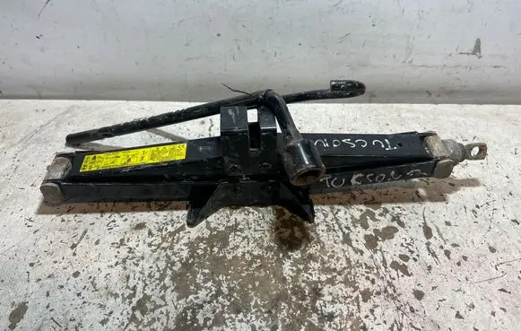 Hyundai Tucson TL Lift Jack