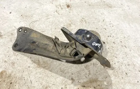 Skoda Octavia Mk2 (1Z) Rear upper control arm/wishbone