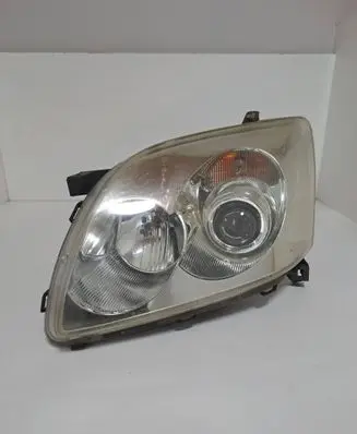 Toyota Avensis T250 Headlight/headlamp 0543