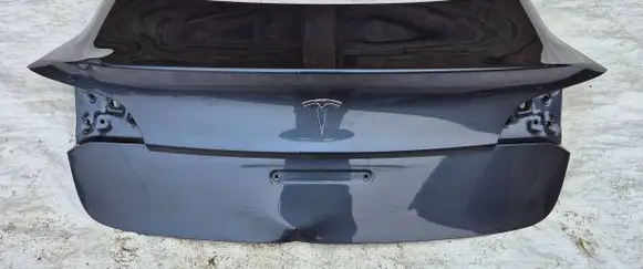 Tesla Model 3 Tailgate/trunk/boot lid