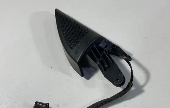 Volkswagen Eos Front door high frequency speaker 1Q0937994A 1Q0035411