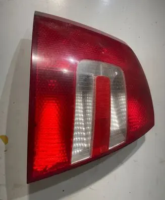 Skoda Octavia Mk2 (1Z) Rear/tail lights 1Z5945095A 1Z5945111A