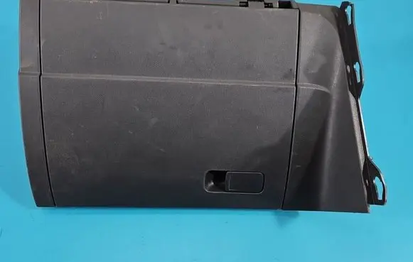 Volkswagen Golf Sportsvan Glove box 517857097M IMPRK1606189