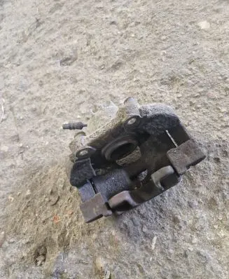 Citroen DS5 Front brake caliper