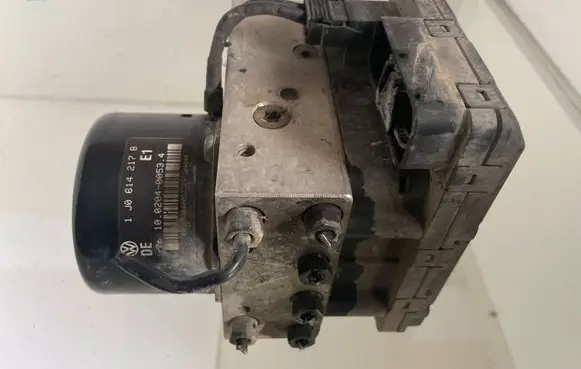 Audi A3 S3 8L ABS Pump 1J0907379E DMS7L10H66 5WK8452