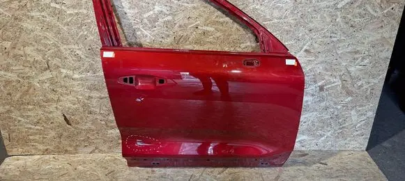 Volvo XC40 Front door C04542