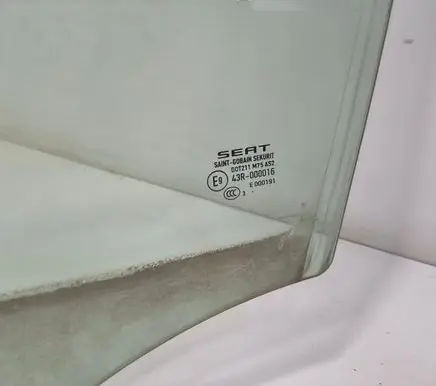 Seat Leon (5F) Front door window glass four-door 43R000016