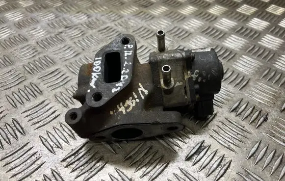 Nissan Primera EGR valve