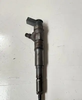 BMW 5 E60 E61 Fuel injector 0445110212 7794652