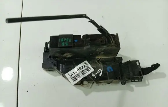 Citroen C4 I Picasso Rear door lock 24091816