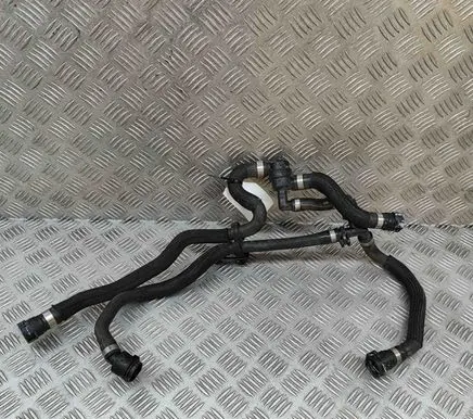 Peugeot 208 Engine coolant pipe/hose 9833196380