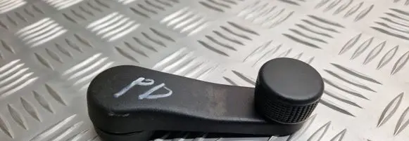 Volkswagen Golf IV Front door window winding handle 1H0837581D