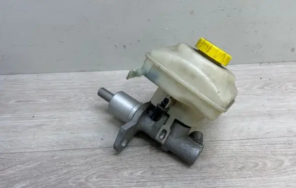 Porsche Panamera (970) Master brake cylinder 97035591000 97035591001 97035501300