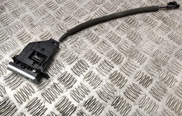 Porsche Cayenne (9PA) Glove box lock 7L5857147B