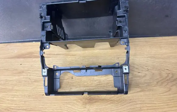 Ford Mondeo MK IV Radio/GPS head unit trim 6M2118A998DG