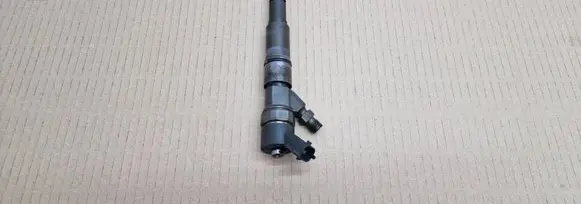 BMW X5 E53 Fuel injector 0445110047