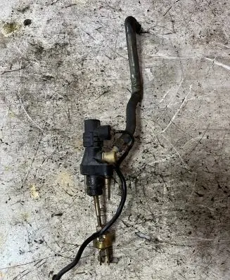 Toyota Avensis T250 Clutch master cylinder 274032L1
