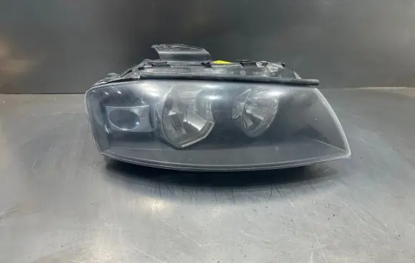 Audi A3 S3 8P Headlight/headlamp 8P0941004A 0301206202