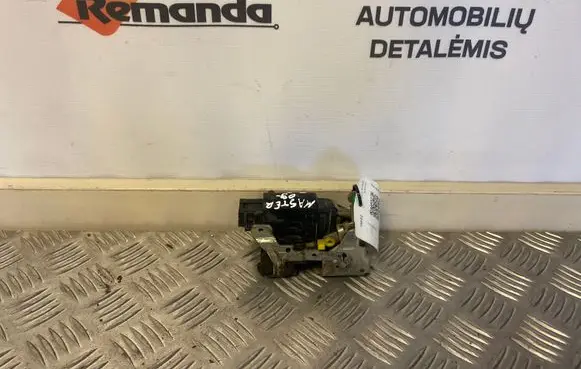 Front door lock
