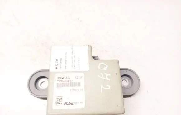 BMW 5 E60 E61 Antenna control unit 693502401