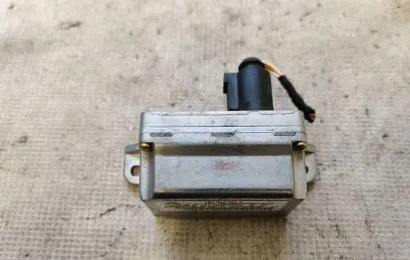 Audi 80 90 S2 B4 ESP acceleration yaw rate sensor 7E0907652A