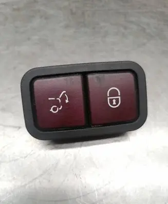 Mercedes-Benz E W211 Tailgate/boot open switch button 2118219451